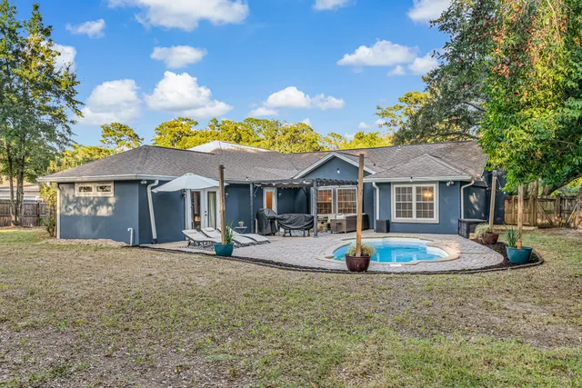 $635,000 | 201 Bahia Vista Drive, Niceville, FL 32578