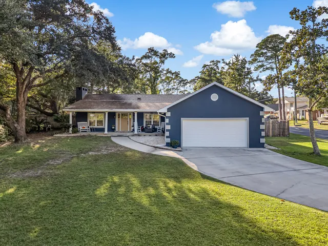 $635,000 | 201 Bahia Vista Drive, Niceville, FL 32578