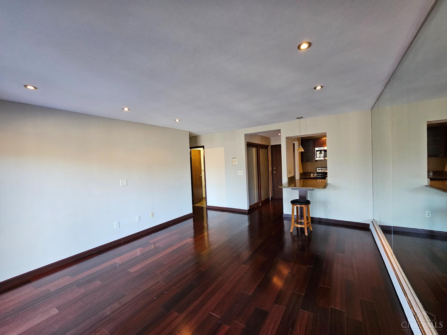 1815 William Howard Taft Road, Unit 507 Cincinnati, OH 45206 - Photo 7 of 28