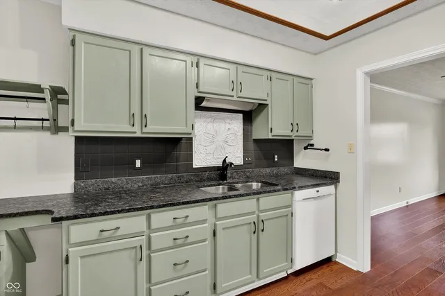 $230,000 | 673 Eagle Crest Drive, Unit 14, Brownsburg, IN 46112