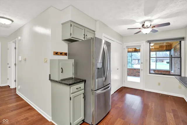 $230,000 | 673 Eagle Crest Drive, Unit 14, Brownsburg, IN 46112