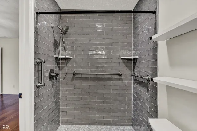 $230,000 | 673 Eagle Crest Drive, Unit 14, Brownsburg, IN 46112