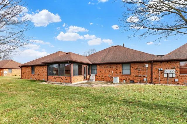 $230,000 | 673 Eagle Crest Drive, Unit 14, Brownsburg, IN 46112