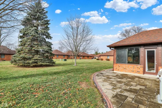 $230,000 | 673 Eagle Crest Drive, Unit 14, Brownsburg, IN 46112