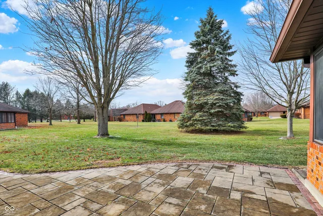 $230,000 | 673 Eagle Crest Drive, Unit 14, Brownsburg, IN 46112