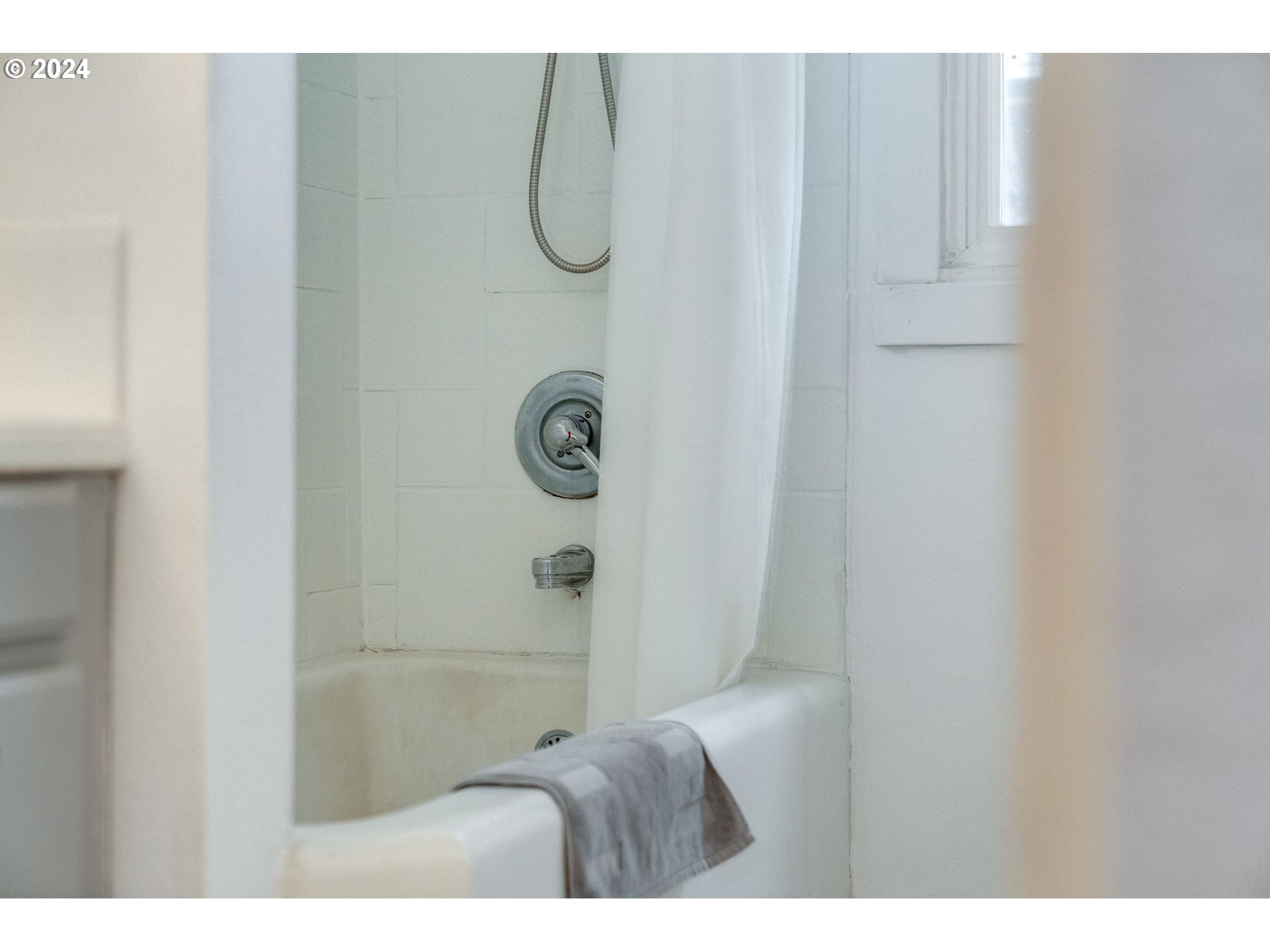 5233 Southeast Rural Street Portland, OR 97206 - Photo 18 of 33 Gallery Image 18