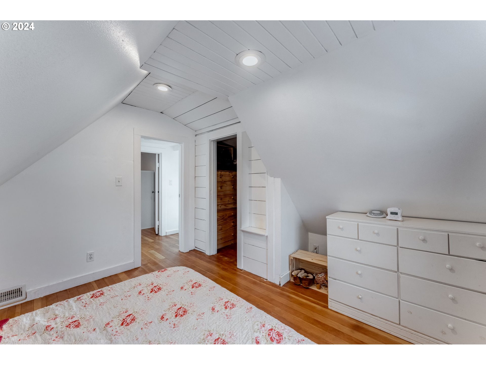 5233 Southeast Rural Street Portland, OR 97206 - Photo 21 of 33 Gallery Image 21