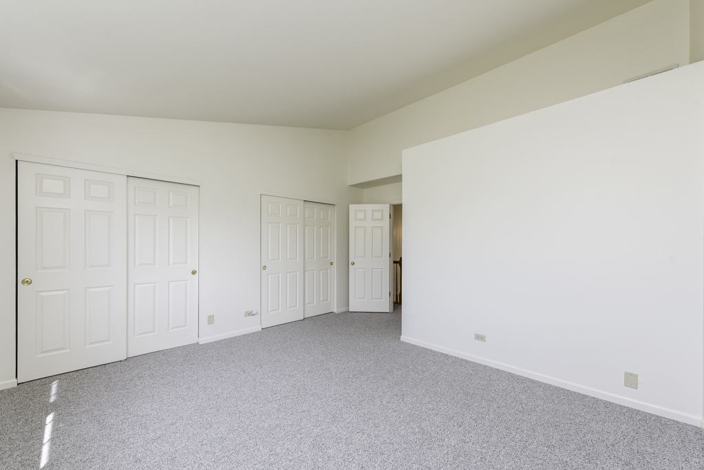 17775 Braewick Road Gurnee, IL 60031 - Photo 11 of 25 a view of an empty room
