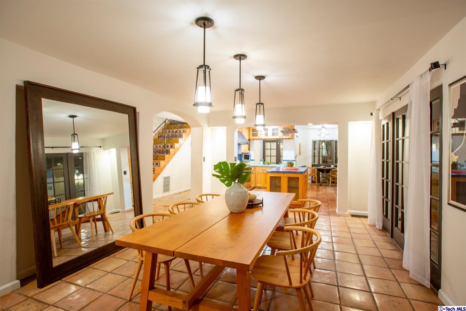 403 West Kenneth Road Glendale, CA 91202 - Photo 21 of 81