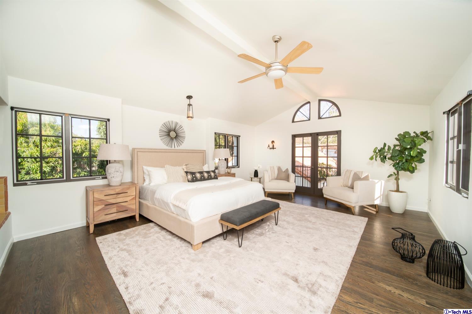 403 West Kenneth Road Glendale, CA 91202 - Photo 25 of 81