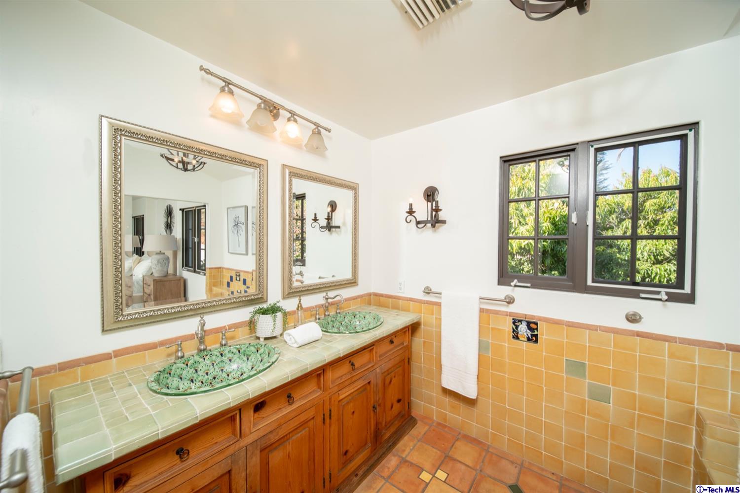 403 West Kenneth Road Glendale, CA 91202 - Photo 36 of 81