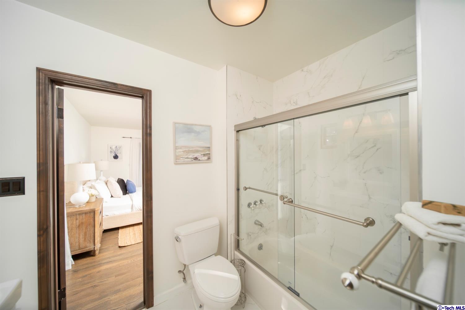 403 West Kenneth Road Glendale, CA 91202 - Photo 39 of 81