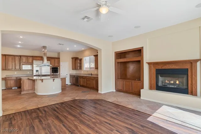 $1,070,000 | 9620 Bella Di Mora Street, Las Vegas, NV 89178