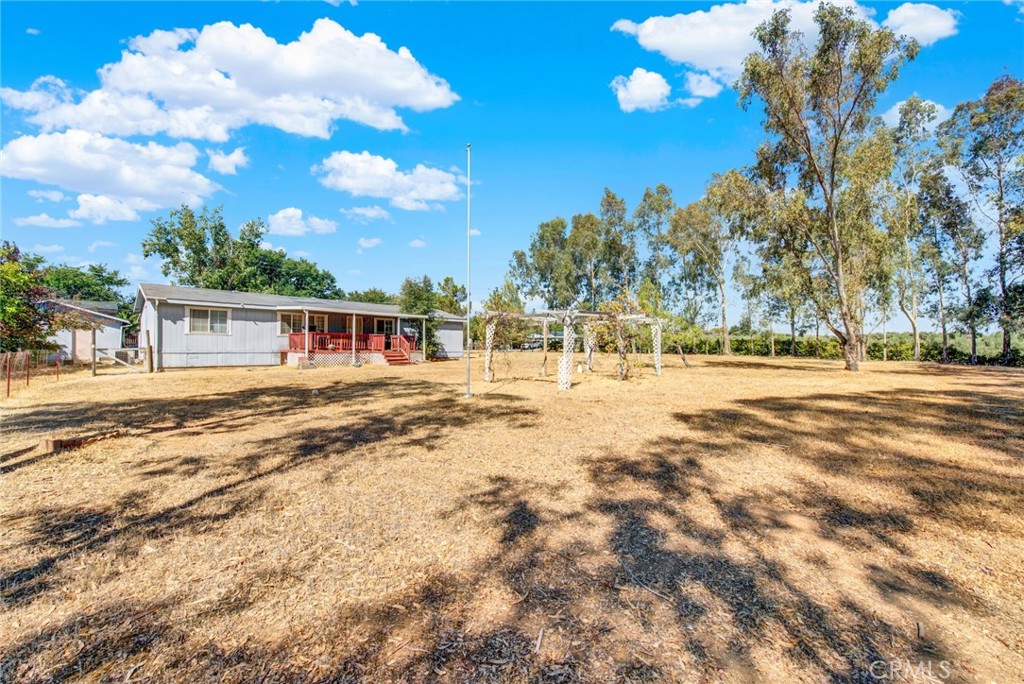 521 East Divisadero Corning, CA 96021 - Photo 22 of 54 a view of back yard of the house