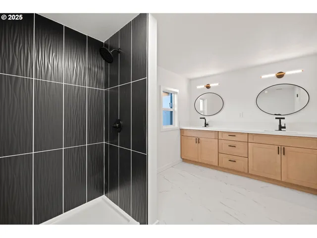 $164,000 | 16000 Southeast Powell Boulevard, Unit 34, Portland, OR 97236