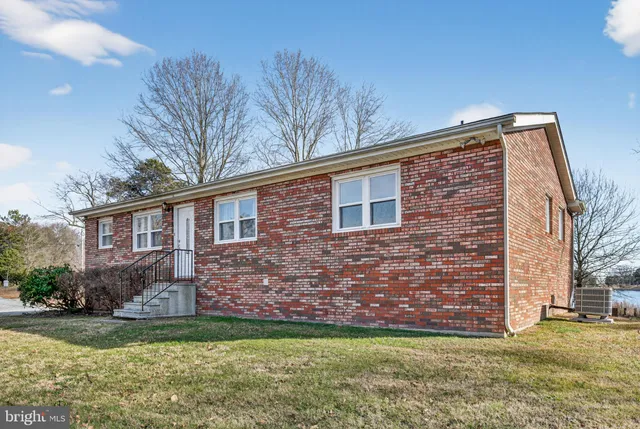 $425,000 | 45227 Nats Creek Road, Hollywood, MD 20636