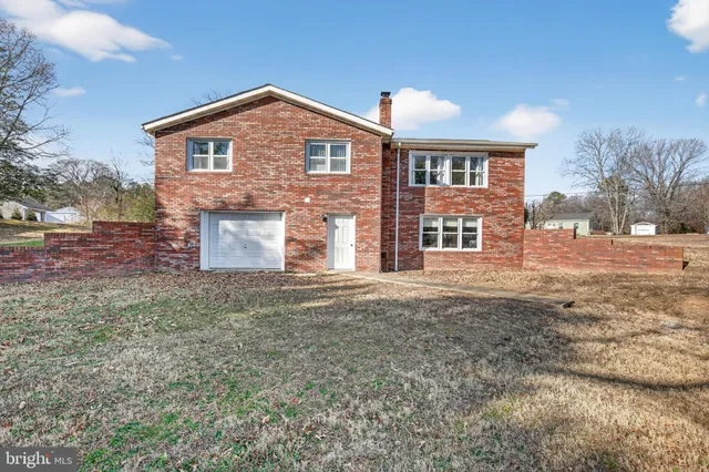 $425,000 | 45227 Nats Creek Road, Hollywood, MD 20636