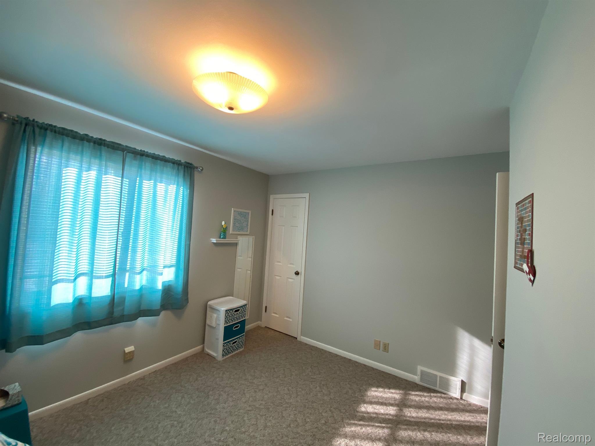 11255 Windy Ridge Drive Fenton, MI 48430 - Photo 33 of 42 Bedroom