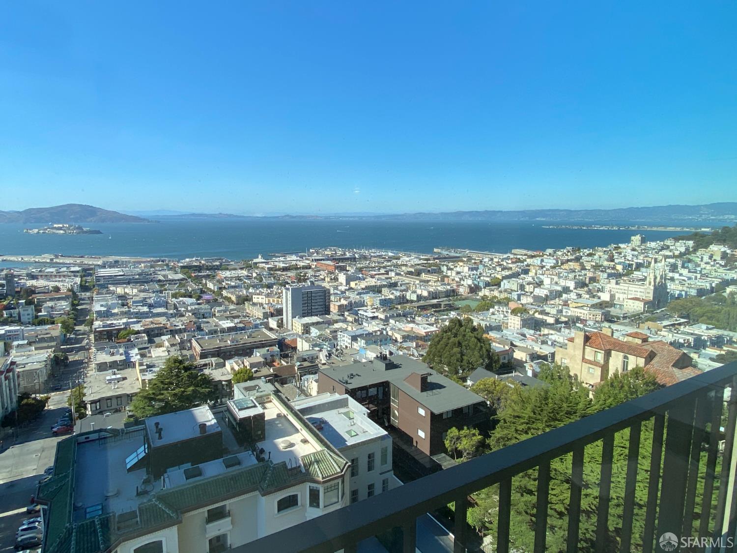 999 Green Street, Unit 1501 San Francisco, CA 94133 - Photo 2 of 3 a view of a city