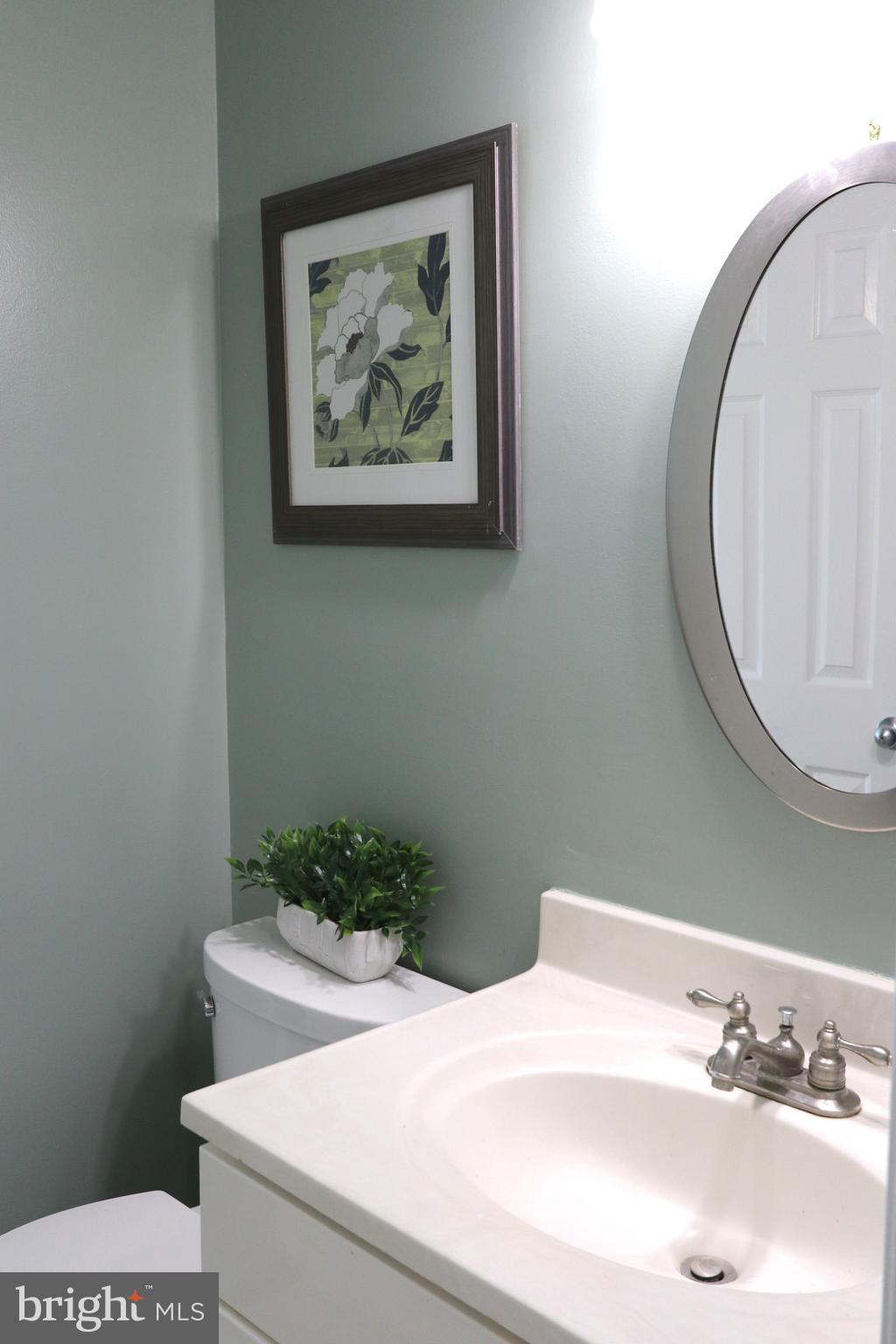 14901 Rydell Road, Unit 202 Centreville, VA 20121 - Photo 14 of 18 Bath