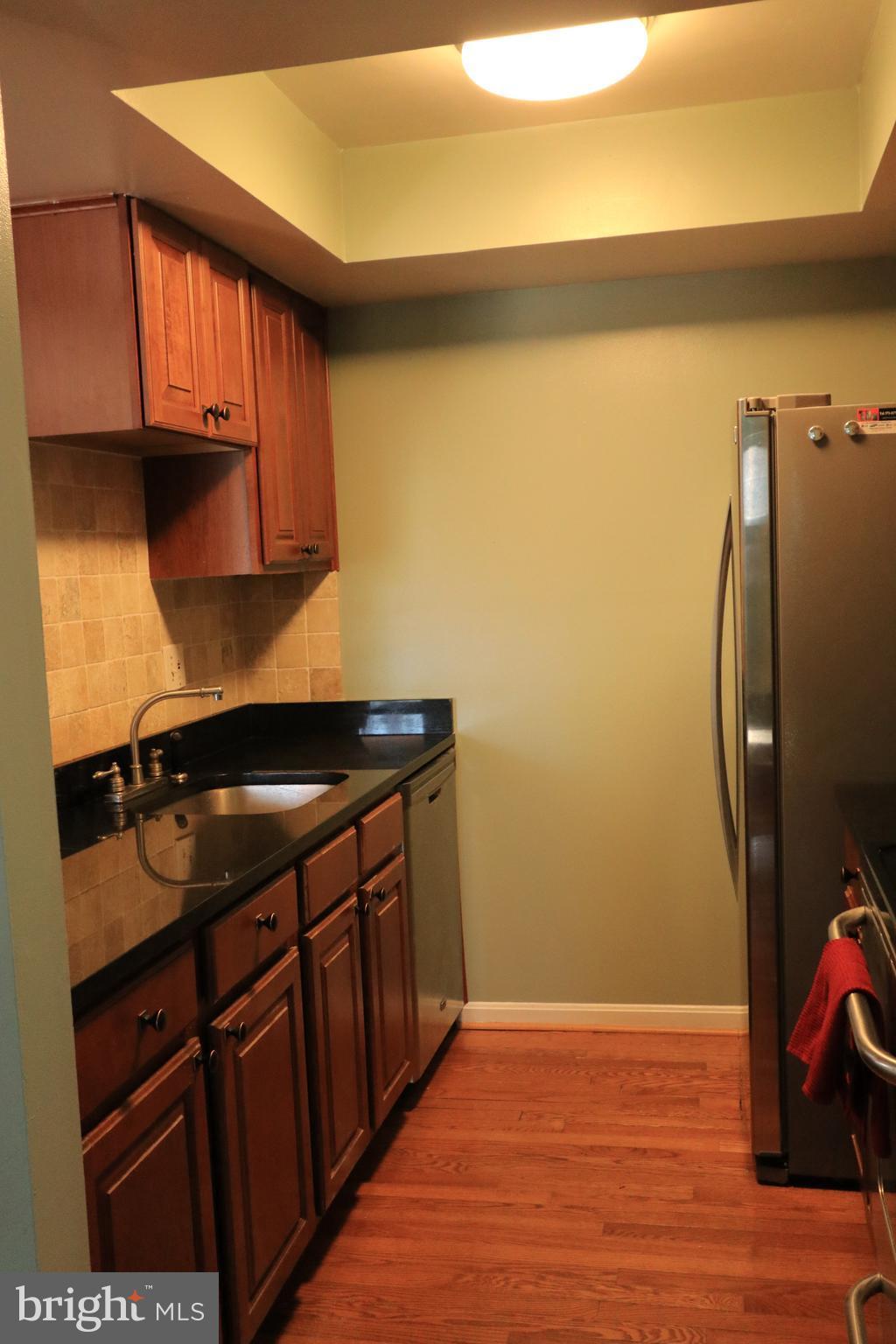 14901 Rydell Road, Unit 202 Centreville, VA 20121 - Photo 10 of 18 Kitchen