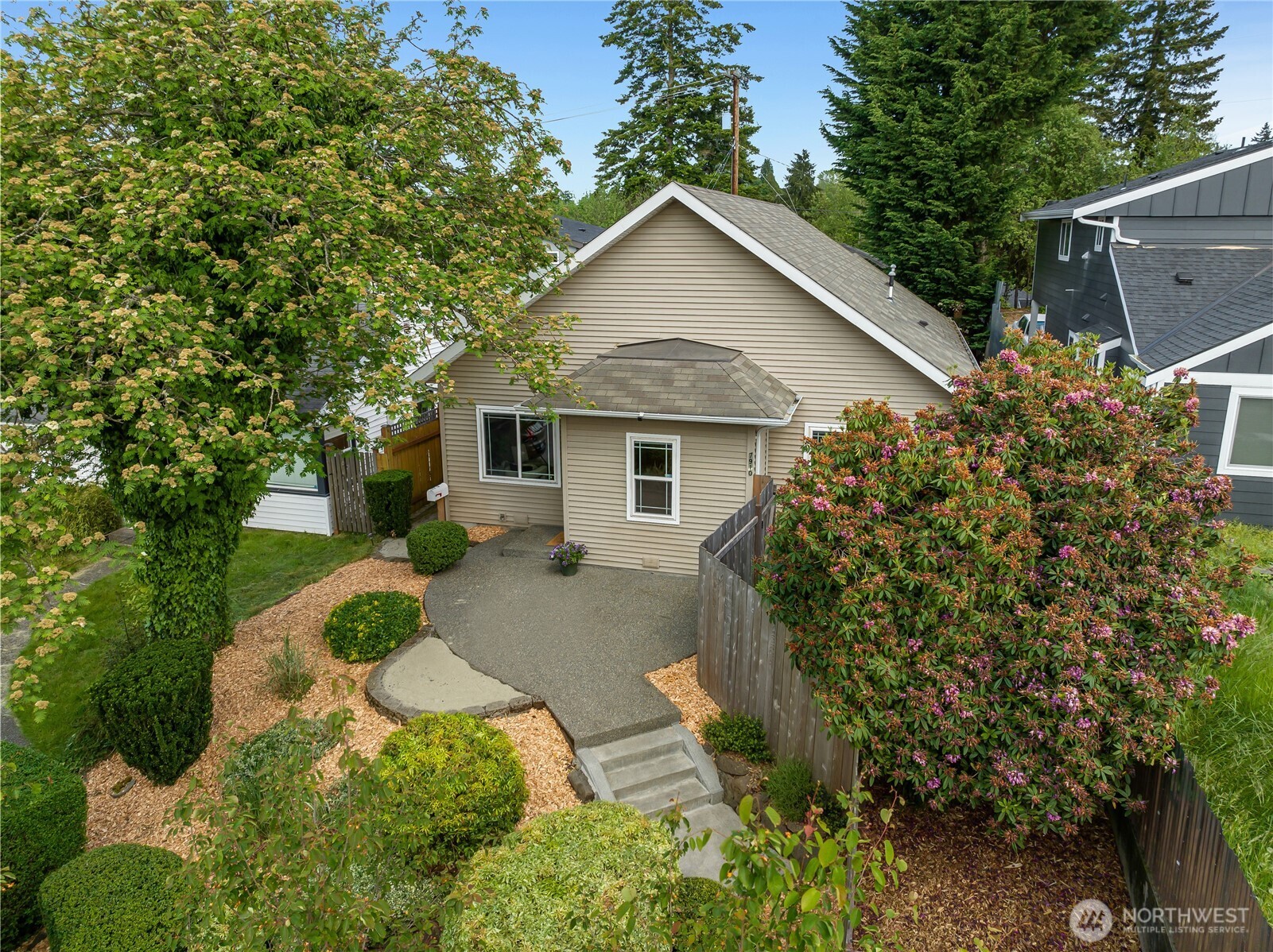7910 20th Avenue Southwest Seattle, WA 98106 - Photo 1 of 39