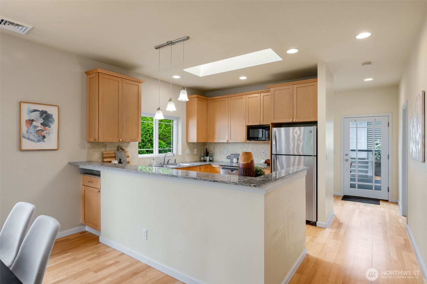 7910 20th Avenue Southwest Seattle, WA 98106 - Photo 12 of 39