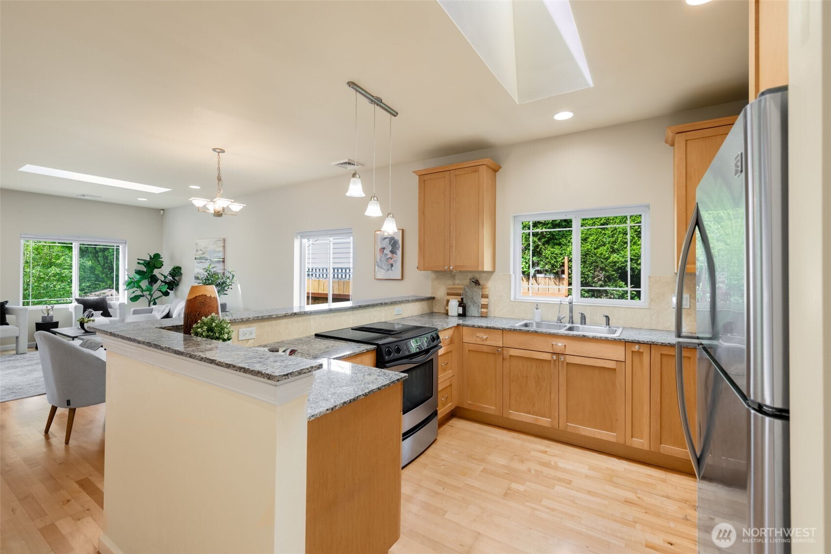 7910 20th Avenue Southwest Seattle, WA 98106 - Photo 14 of 39