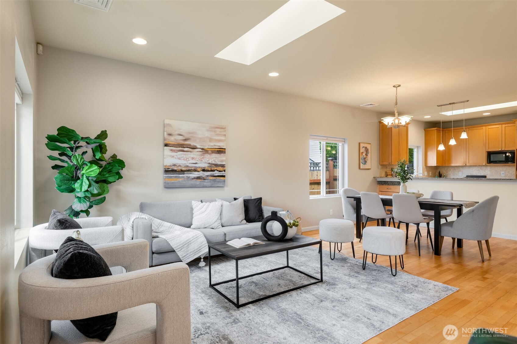 7910 20th Avenue Southwest Seattle, WA 98106 - Photo 6 of 39