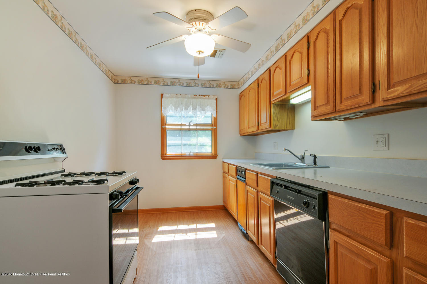 153 Old Turnpike Road Port Murray, NJ 07865 - Photo 17 of 26 153 Old Turnpike Road Port-large-017-48-