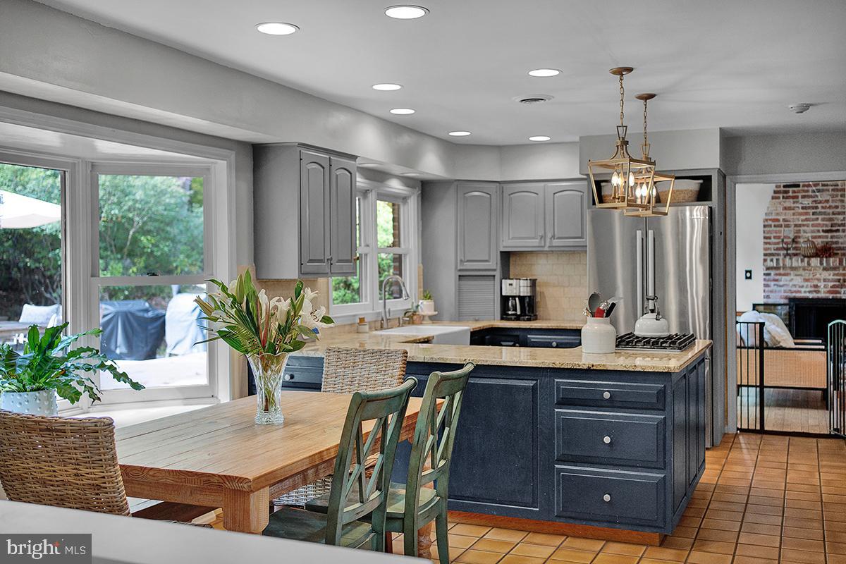 5 Quail Ridge Drive Reading, PA 19607 - Photo 18 of 70 Eat-in kitchen