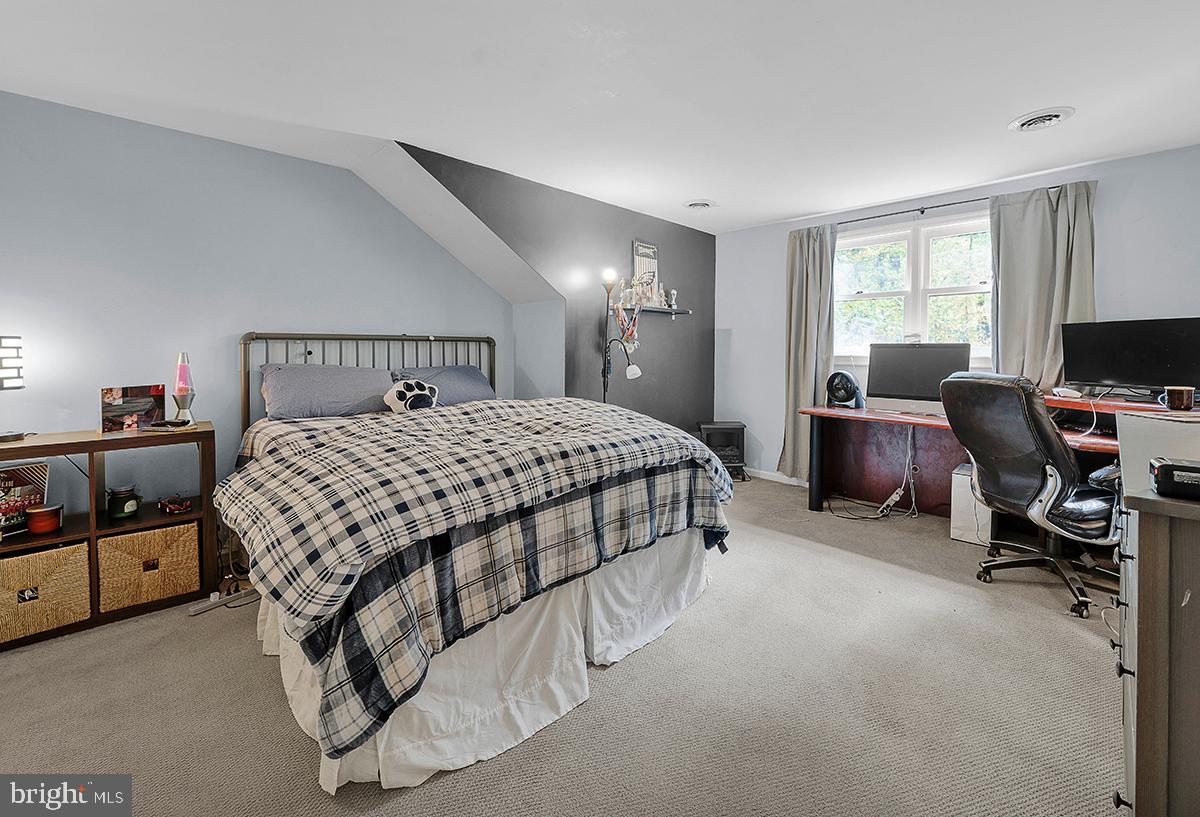 5 Quail Ridge Drive Reading, PA 19607 - Photo 50 of 70 2nd floor bedroom