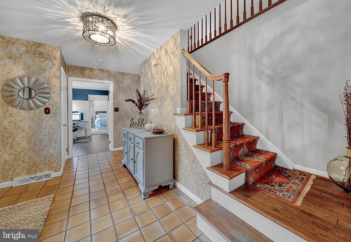 5 Quail Ridge Drive Reading, PA 19607 - Photo 9 of 70 Formal floyer