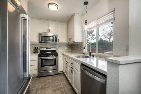 $919,000 | 813 Sunningdale Drive, Oceanside, CA 92057