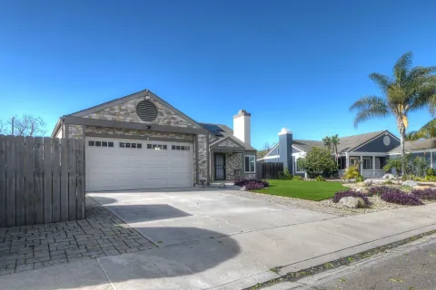 $919,000 | 813 Sunningdale Drive, Oceanside, CA 92057