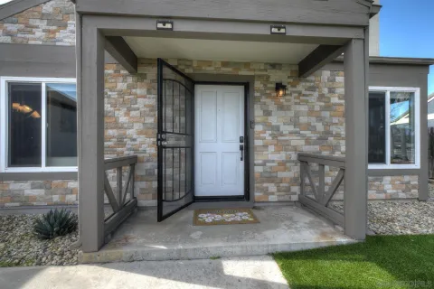 $919,000 | 813 Sunningdale Drive, Oceanside, CA 92057