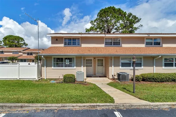 $2,000 | 11001 Southeast Sunset Harbor Road, Unit A08, Summerfield, FL 34491