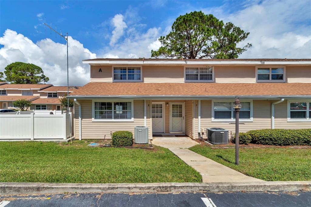 11001 Southeast Sunset Harbor Road, Unit A08 Summerfield, FL 34491 - Photo 2 of 26