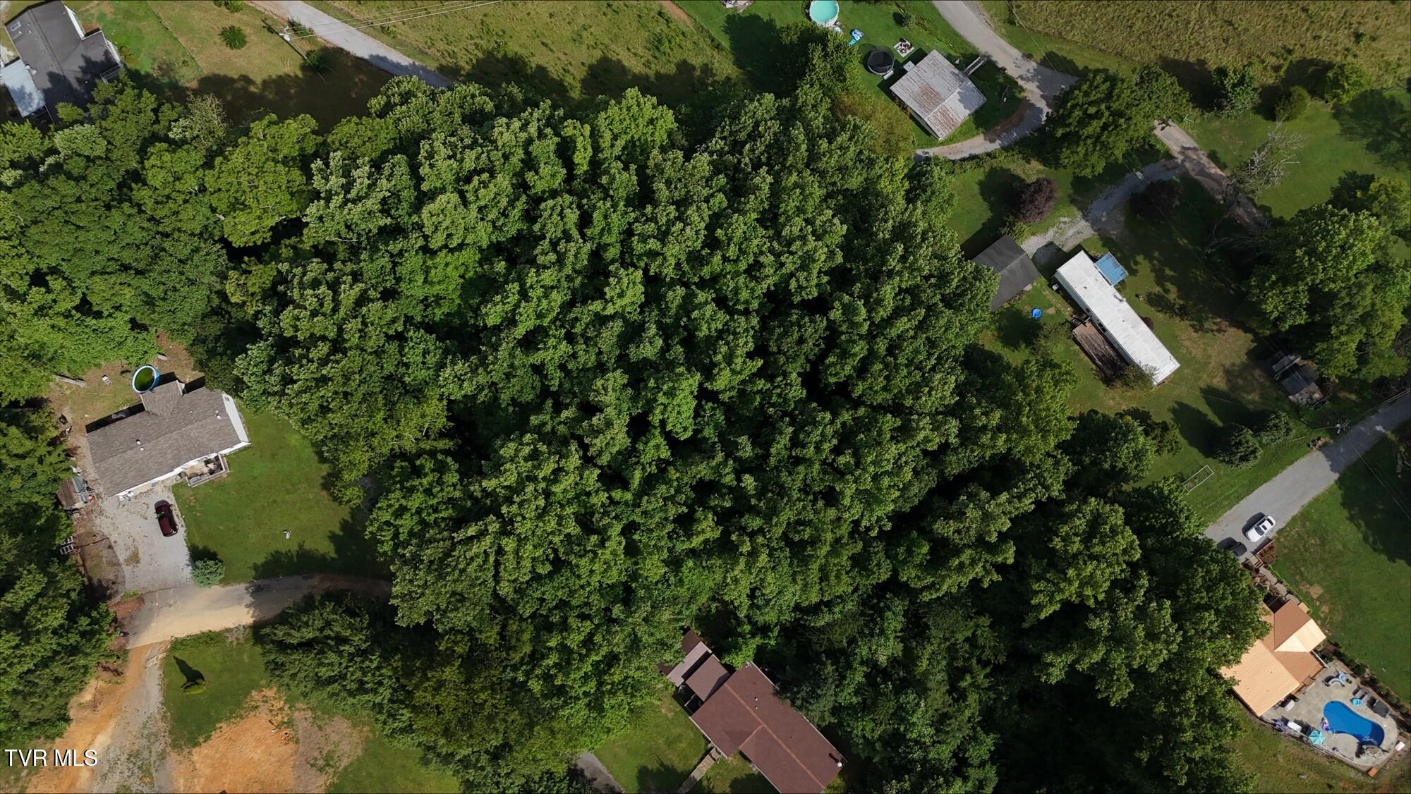 4 Crystal Lane, Unit 4 Unicoi, TN 37692 - Photo 18 of 21 processed-C731FF5A-FD1C-4E20-9E94-B41E64