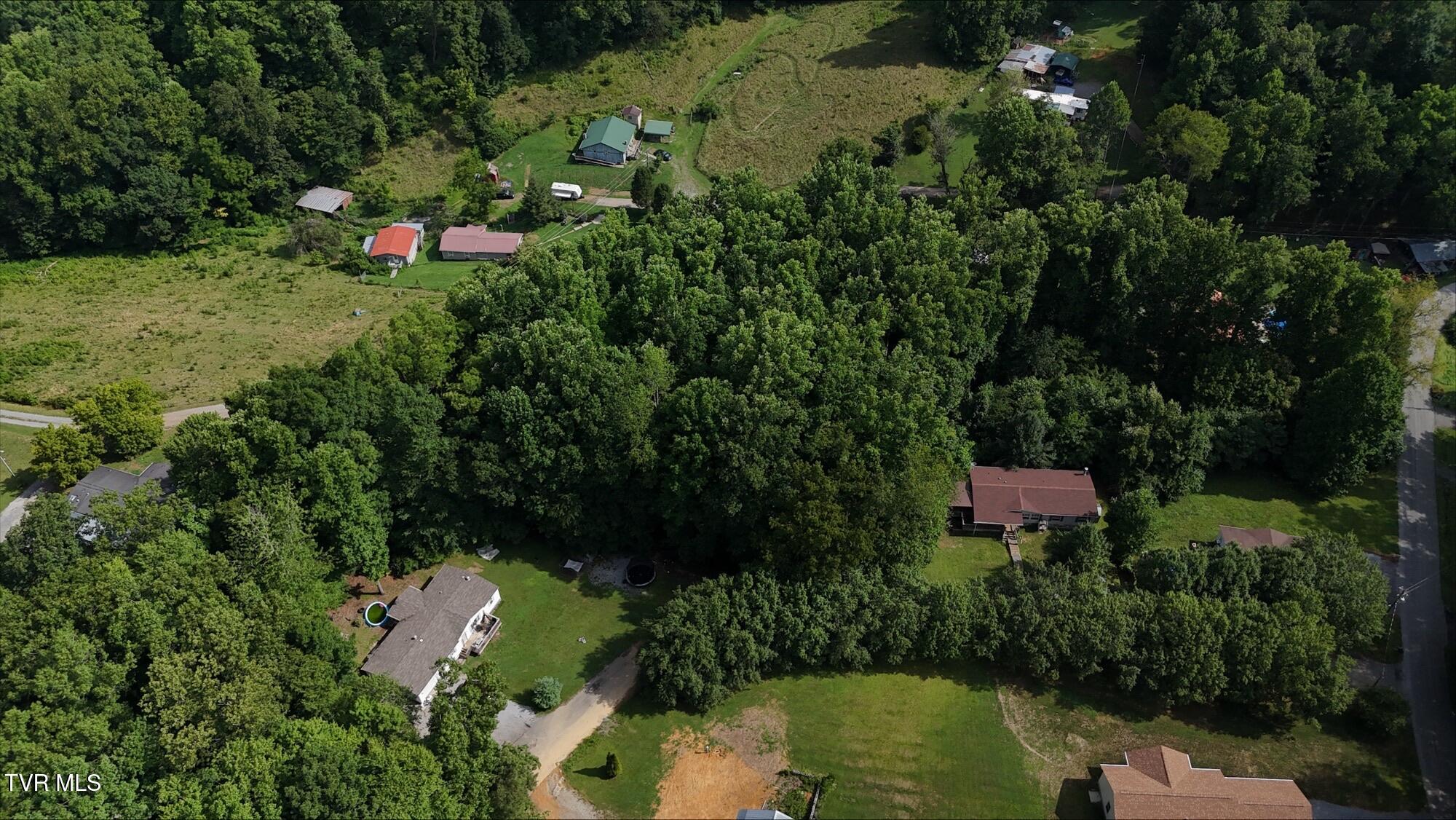 4 Crystal Lane, Unit 4 Unicoi, TN 37692 - Photo 7 of 21 processed-9FAE367D-A86E-4C46-91DF-CD006B