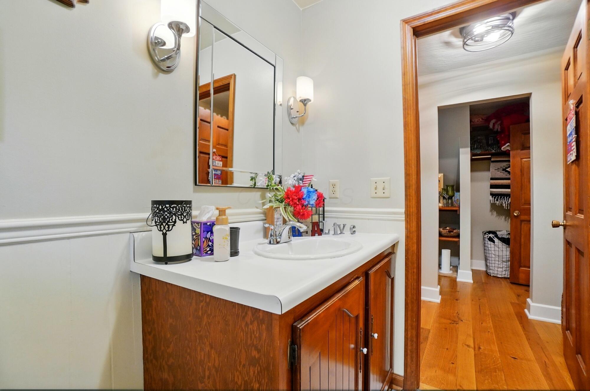 8384 Morris Road Hilliard, OH 43026 - Photo 32 of 60 034