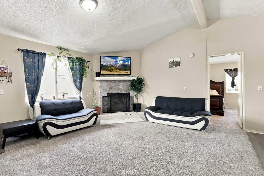 1930 Calaveras Road Pinon Hills, CA 92372 - Photo 6 of 30 Gallery Image 6