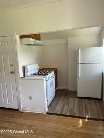 $1,950 | 54 Main Avenue, North Greenbush, NY 12198