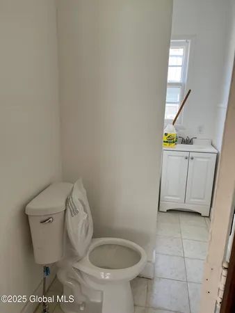 $1,950 | 54 Main Avenue, North Greenbush, NY 12198