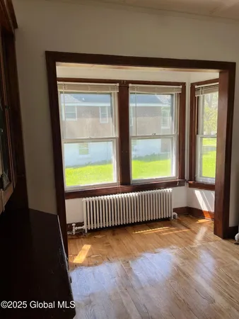 $1,950 | 54 Main Avenue, North Greenbush, NY 12198