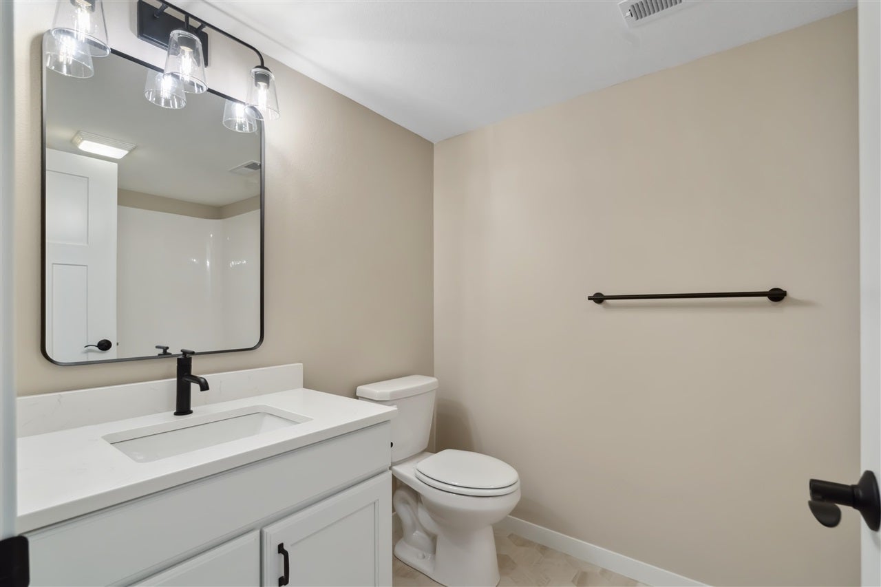 1359 Frontier Loop Iowa City, IA 52240 - Photo 9 of 14 Gallery Image 9