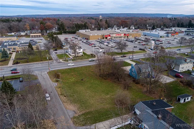 $180,000 | 6117 South Park Avenue, Hamburg, NY 14075