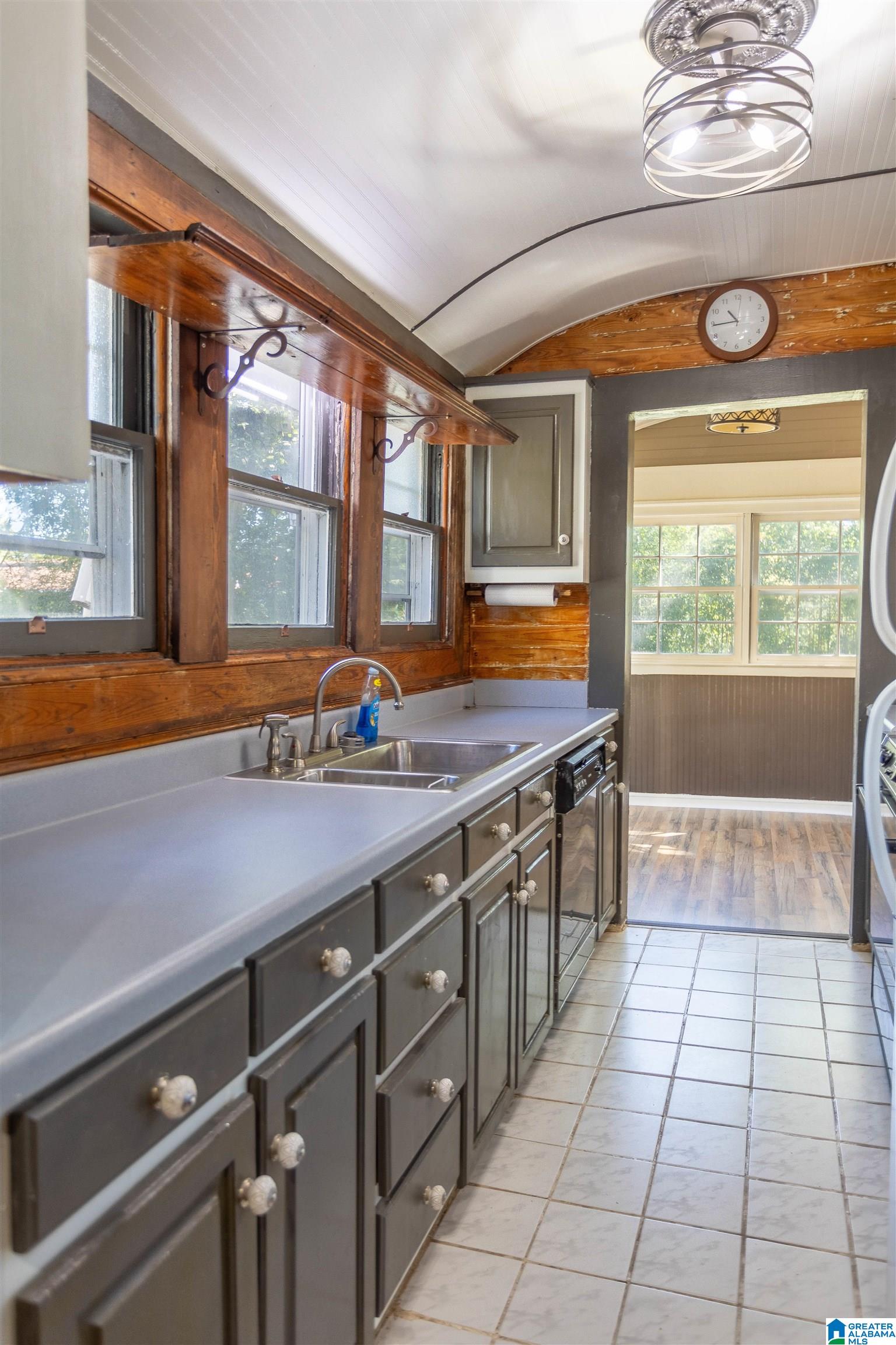 509 Goodwin Avenue Anniston, AL 36207 - Photo 15 of 40