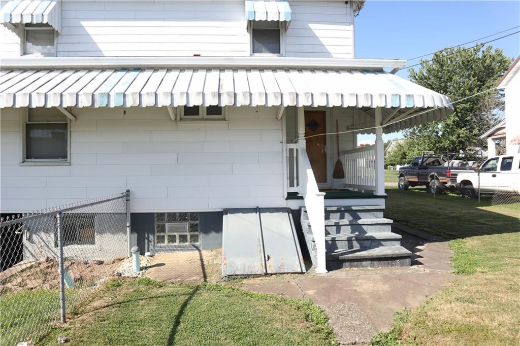 3346 3rd Street Grindstone, PA 15442 - Photo 8 of 28