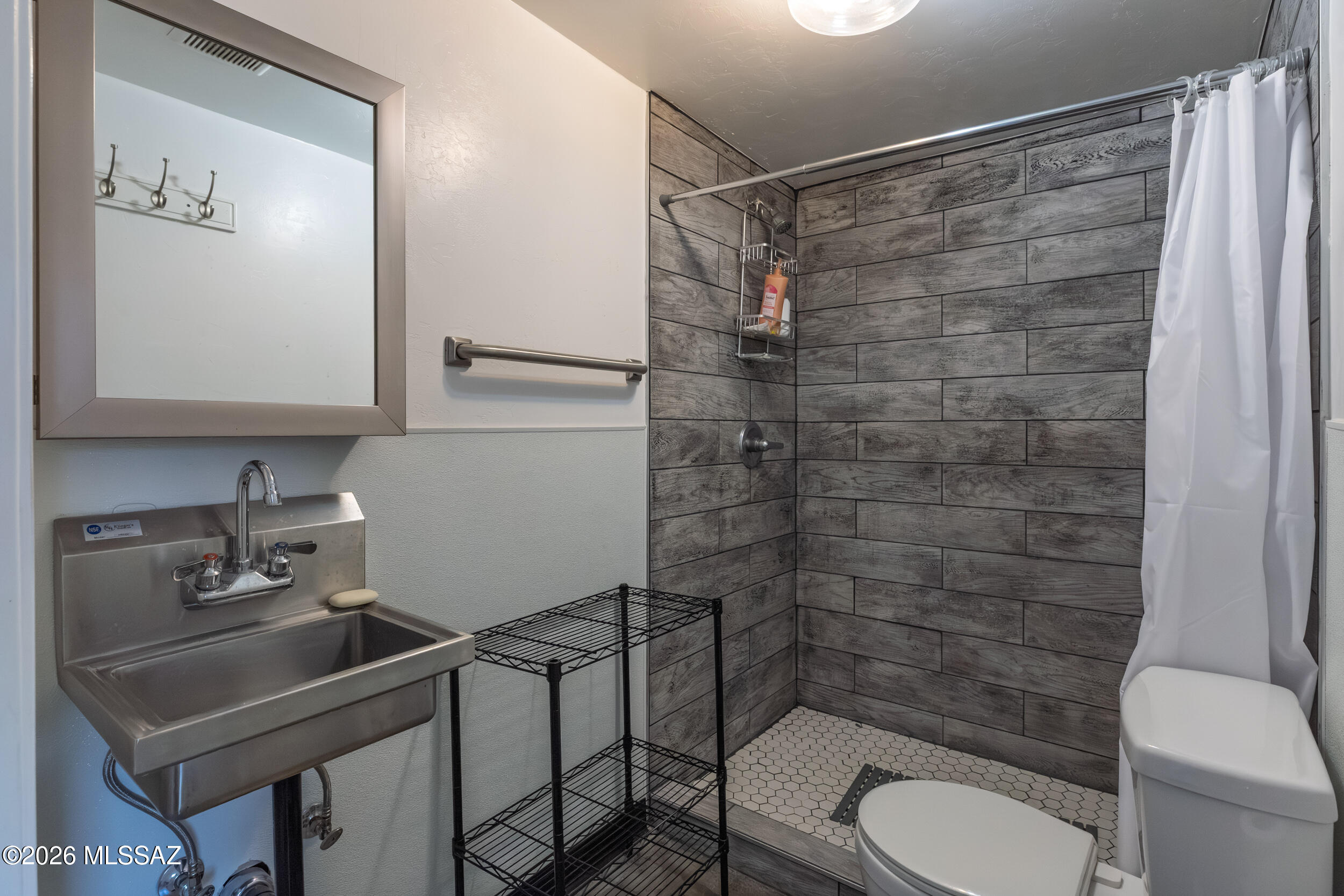 802 East Silverlake Road Tucson, AZ 85713 - Photo 31 of 46